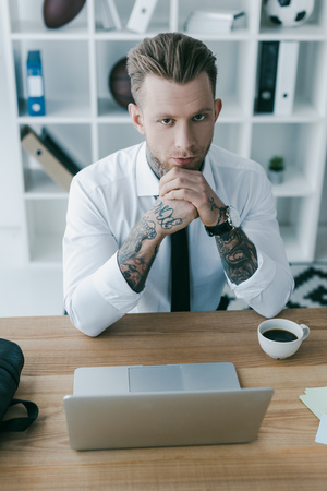 Body Language and Virtual Presence: How to Make a Great Impression on Camera