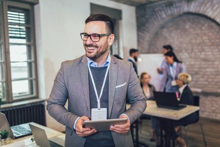Building Effective Mentor-Mentee Relationships: Strategies for Mutual Growth and Professional Success