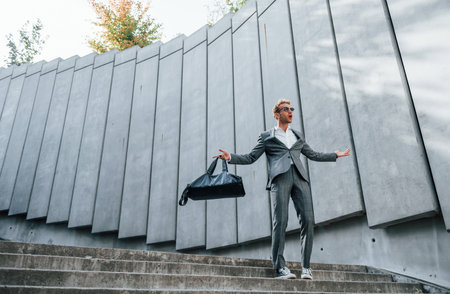 Outfit Mistakes to Avoid: What NOT to Wear to Your U.S. Job Interview