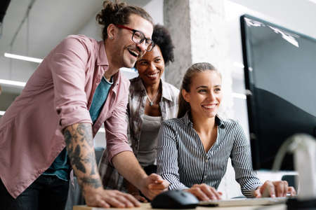 Case Studies: Successful Multigenerational Teamwork in American Companies