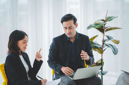 Dealing with Difficult Personalities: Communication Tactics for Challenging Coworkers
