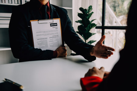 Combining Resume Formats: The Hybrid Approach for American Job Seekers